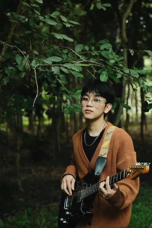 Khóa Học Guitar Điện tại Suse Phương